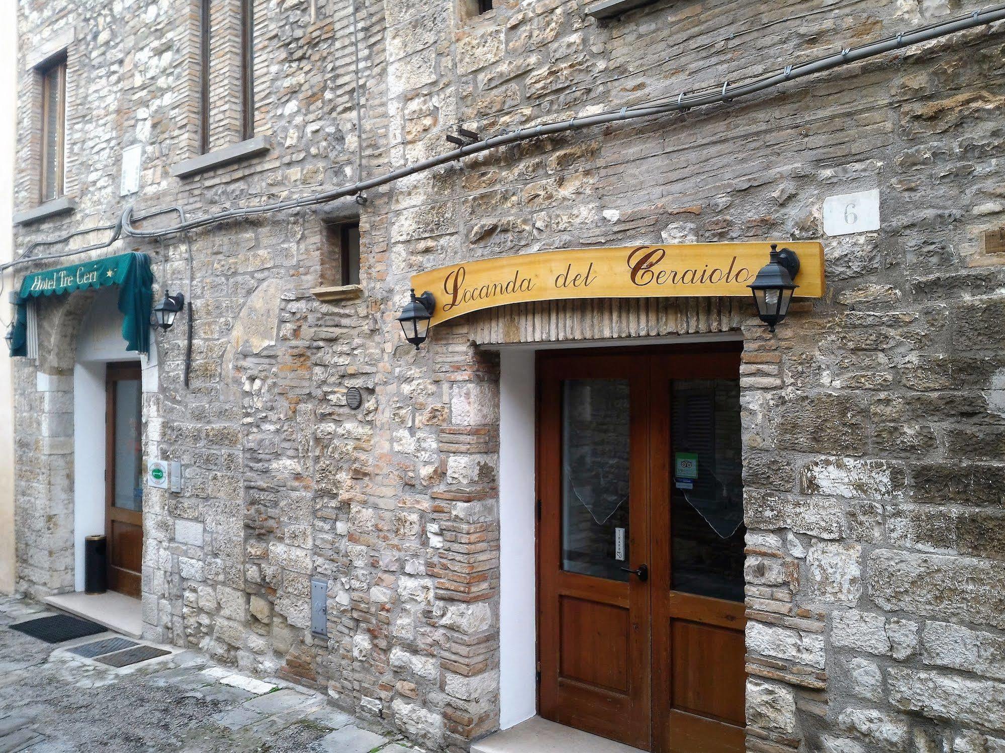 Hotel Tre Ceri グッビオ エクステリア 写真